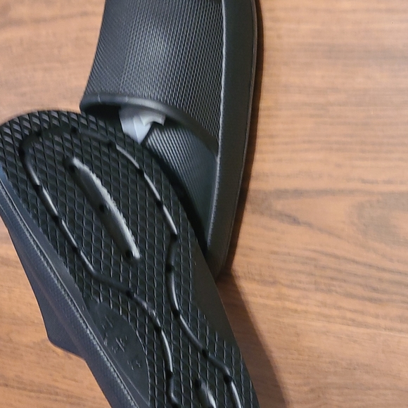 Black cloud cushion nonslip slides - Picture 2 of 3